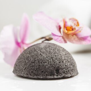 Éponge Konjac Pour Visage au Charbon de Bambou