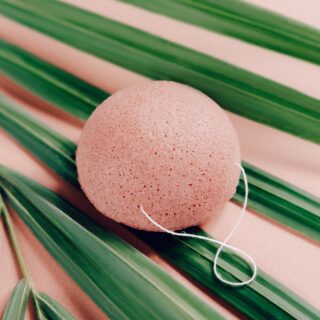 Éponge Konjac Pour Visage à l'Argile Rouge – Image 7