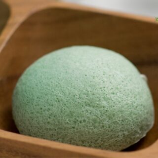 Éponge Konjac spéciale Yeux au Thé Vert
