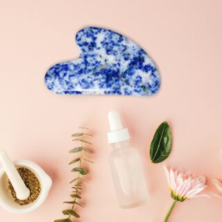 1 Gua Sha en Sodalite Bleue + Housse – Image 9